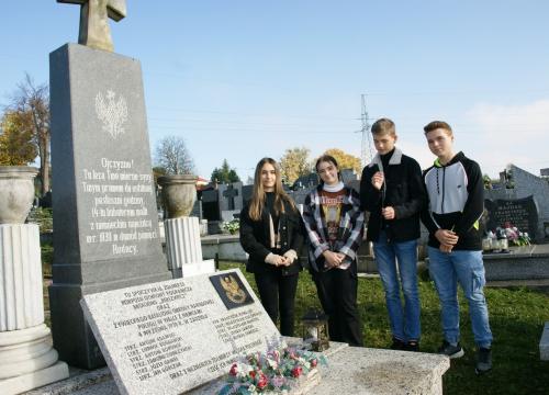 znicz pamięci 2022