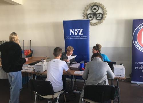 Bzpieczni latem